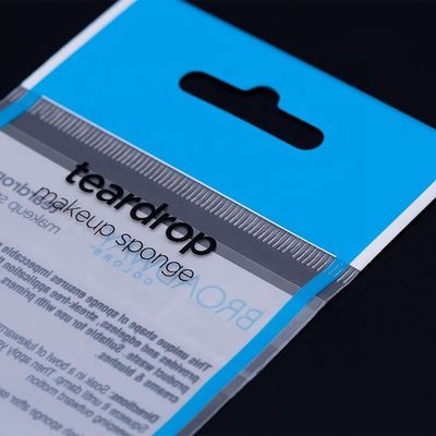 Sac d&#39;en-tête d&#39;emballage en plastique imprimé OPP avec trou de papillon suspendu fournisseur